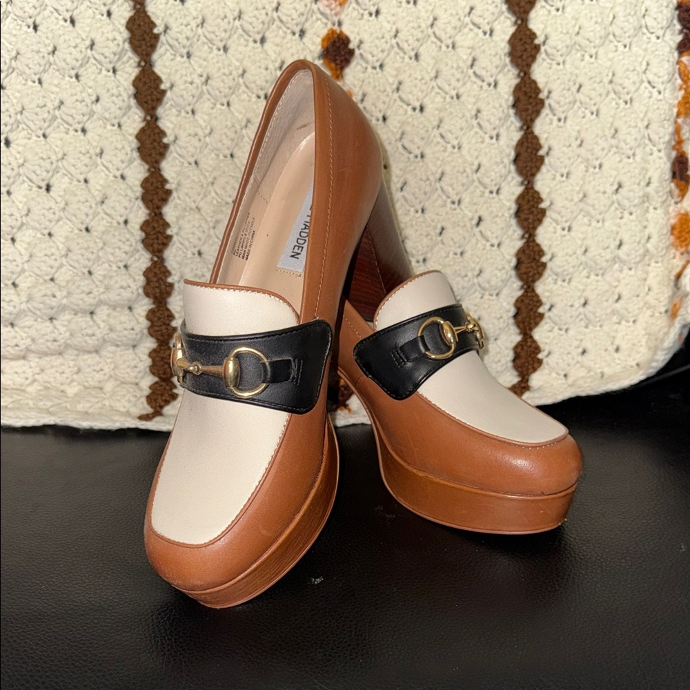 Steve Madden Tan and Black Women's Loafers